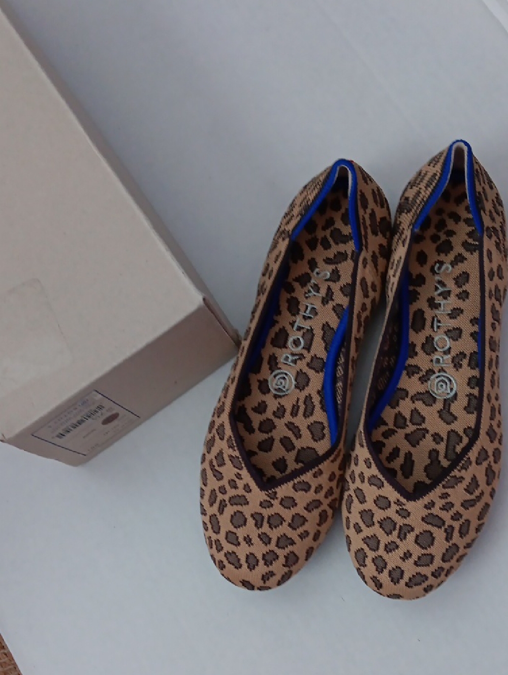 ROTHYS..SPOTTED ROUND TOE..SIZE 7.5